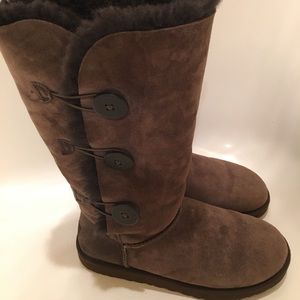 Triple Bailey Button Uggs! Women’s Sz 9